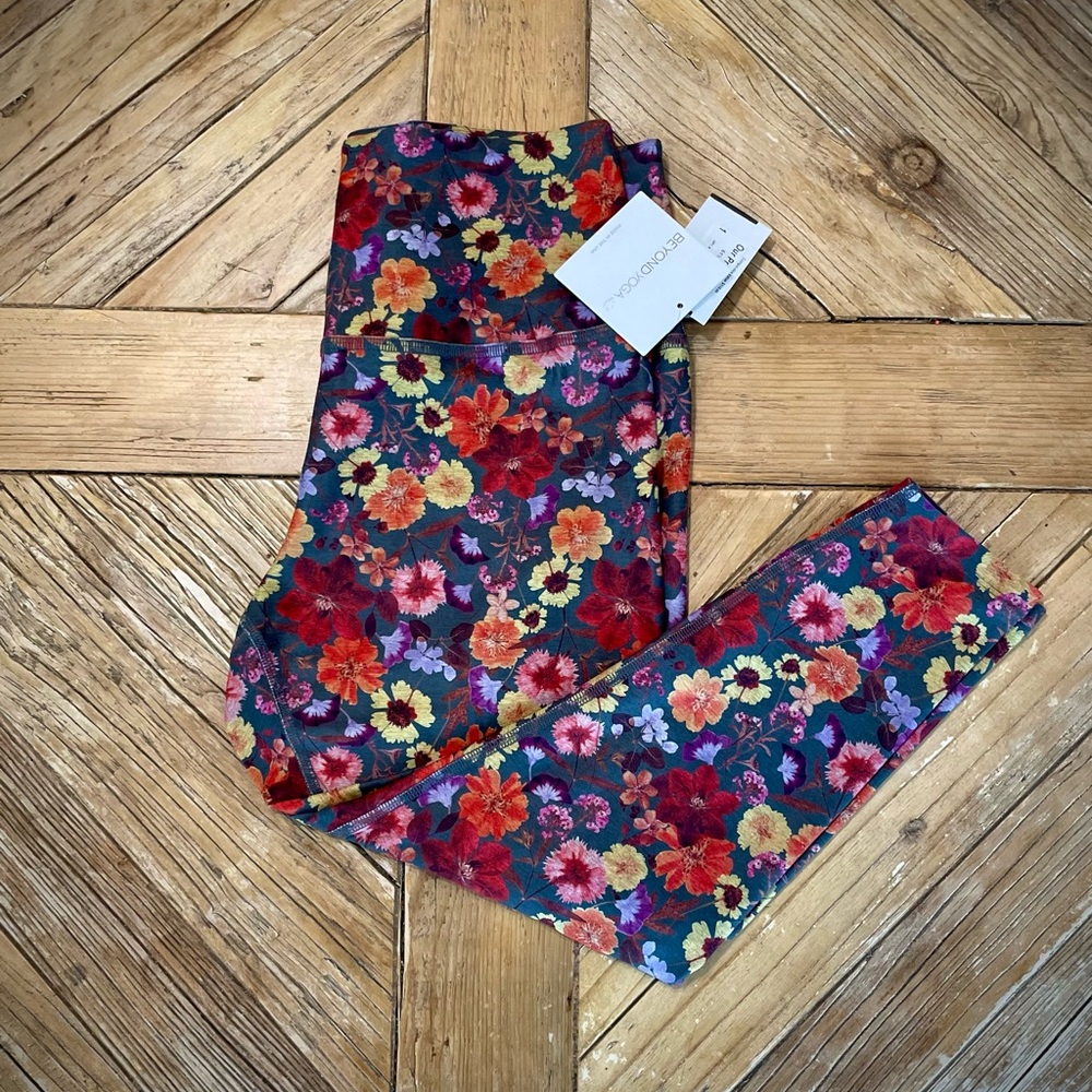 Brand New Beyond Yoga Flower Leggings